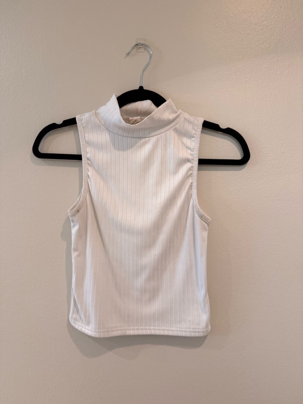 Ribbed Mock Neck Sleeveless Tank Top - White